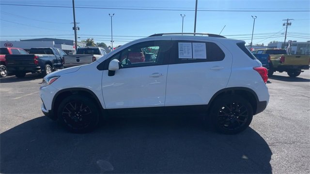 Used 2022 Chevrolet Trax LT w/ Sport Edition image 5