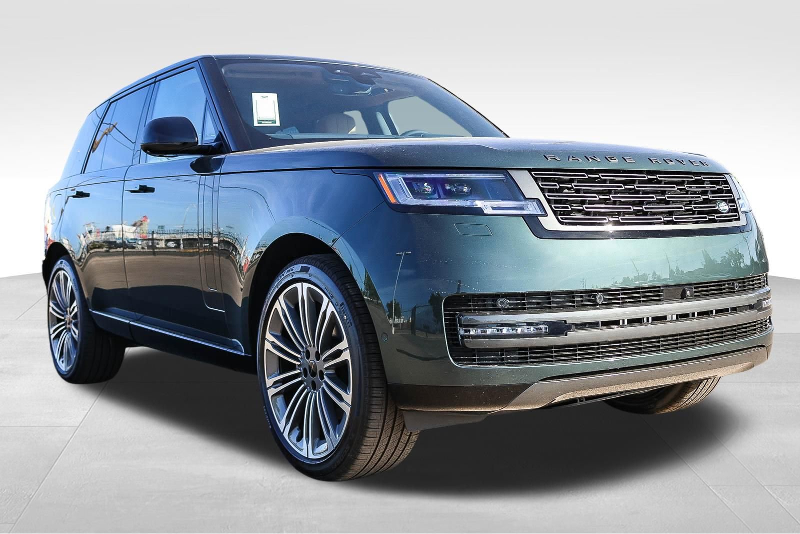New 2026 Land Rover Range Rover SE image 3