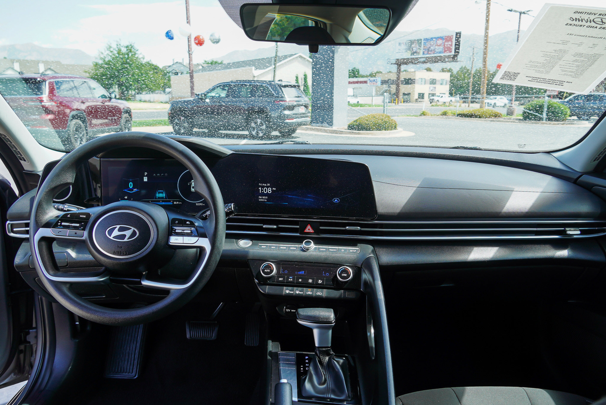 Used 2024 Hyundai Elantra SEL FWD image 30