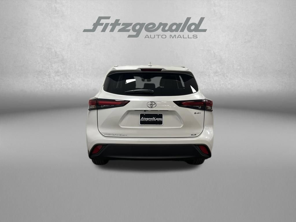 Used 2025 Toyota Highlander XLE video 4