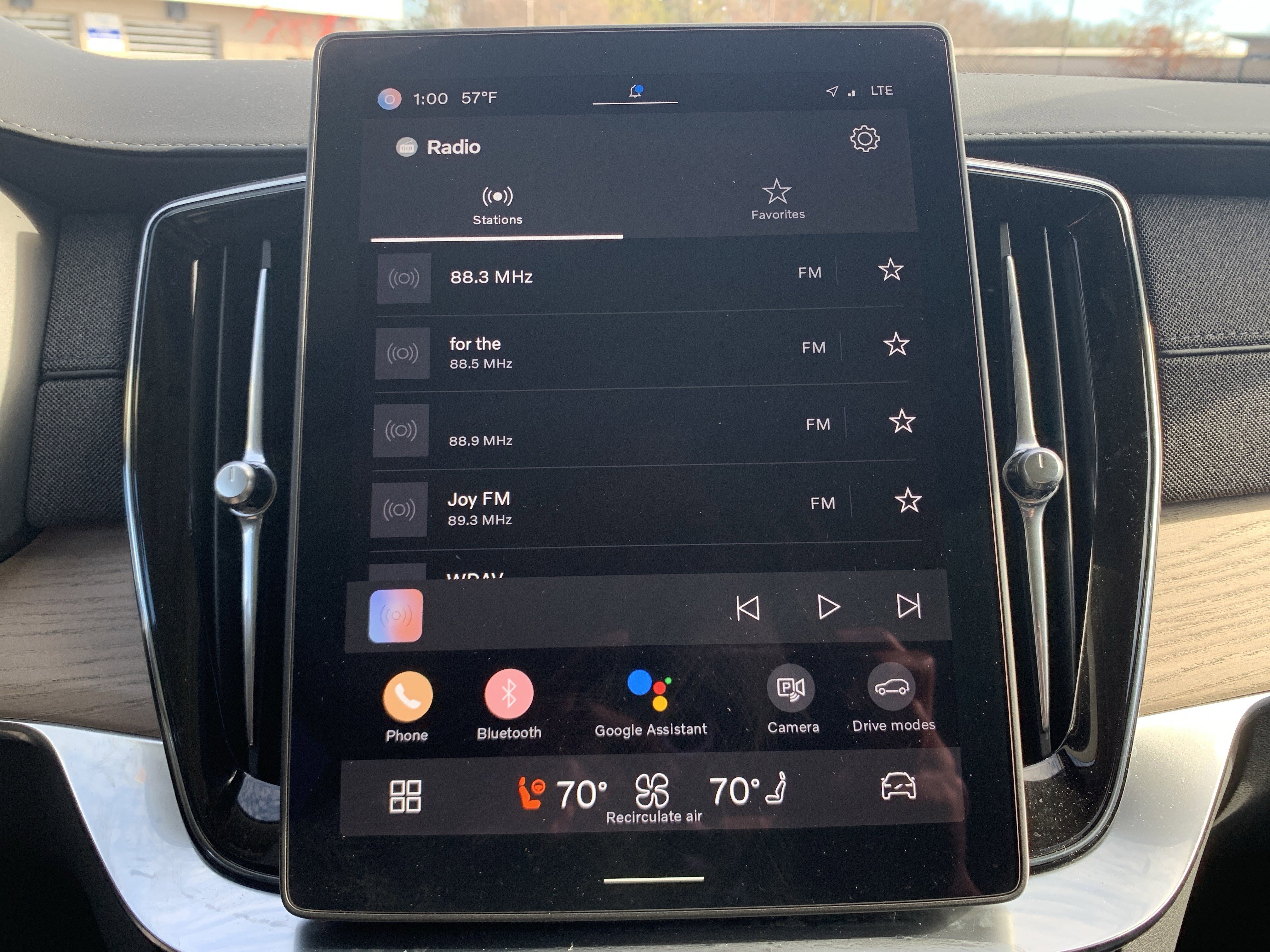 Used 2025 Volvo XC90 B6 Plus image 23