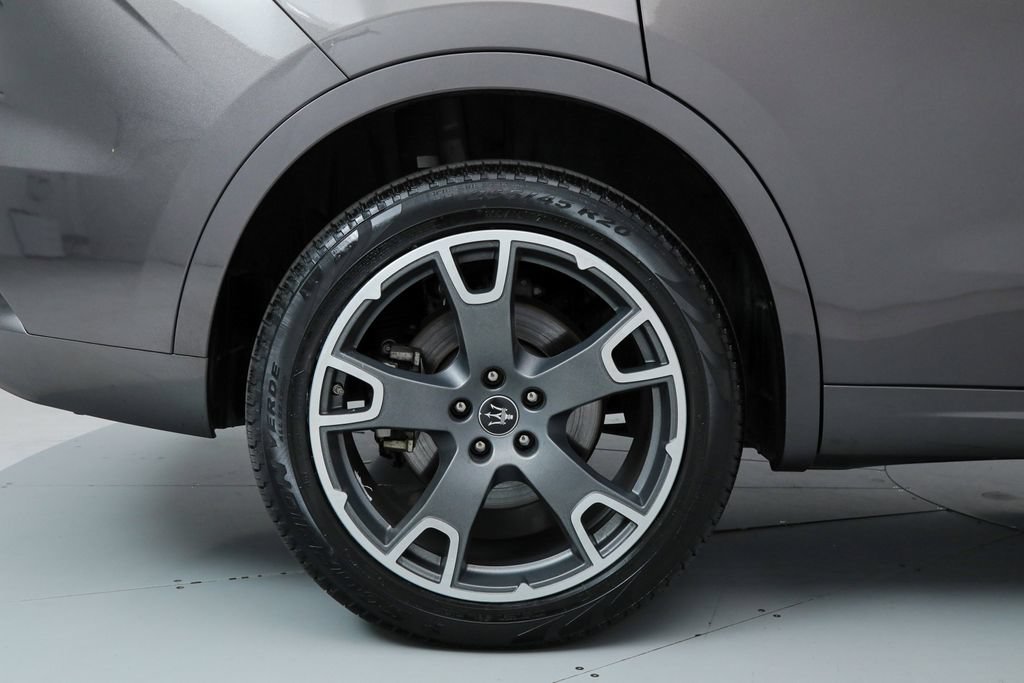 Certified 2023 Maserati Levante GT AWD/4WD image 22