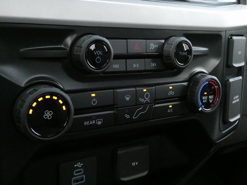 New 2025 Ford F350 XLT w/ FX4 Off-Road Package image 14