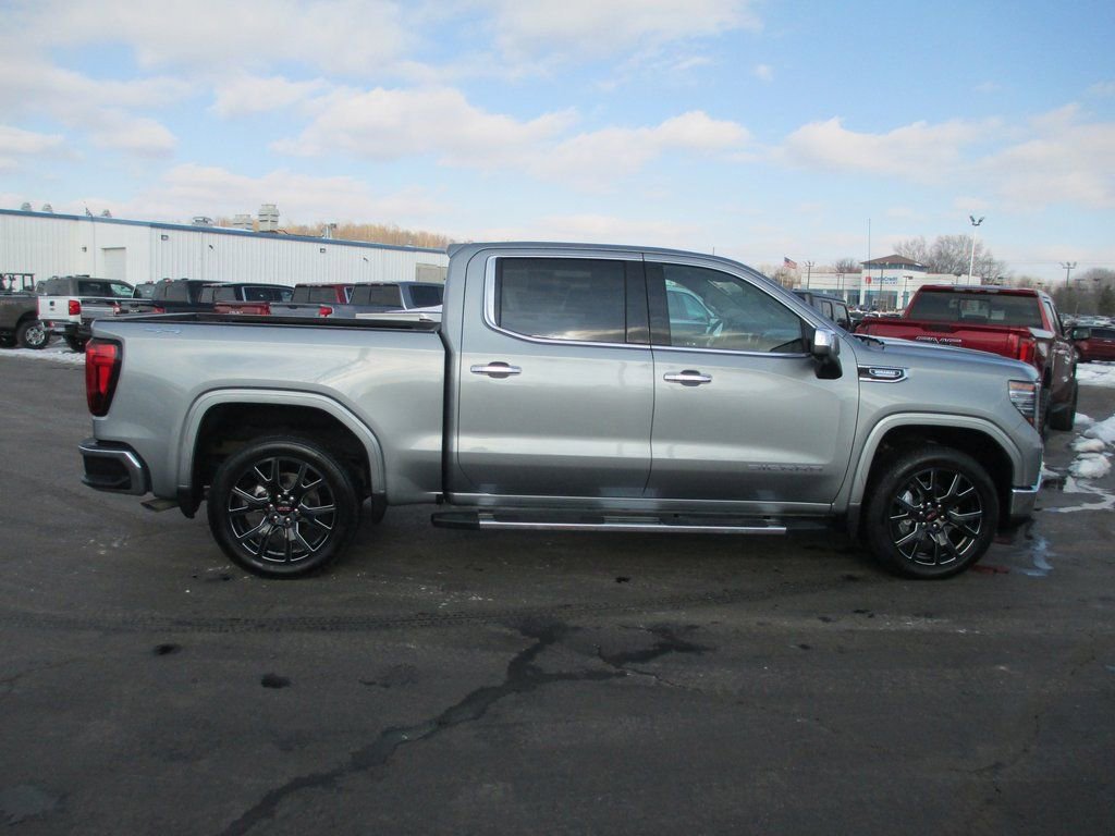 Used 2024 GMC Sierra 1500 SLT image 5
