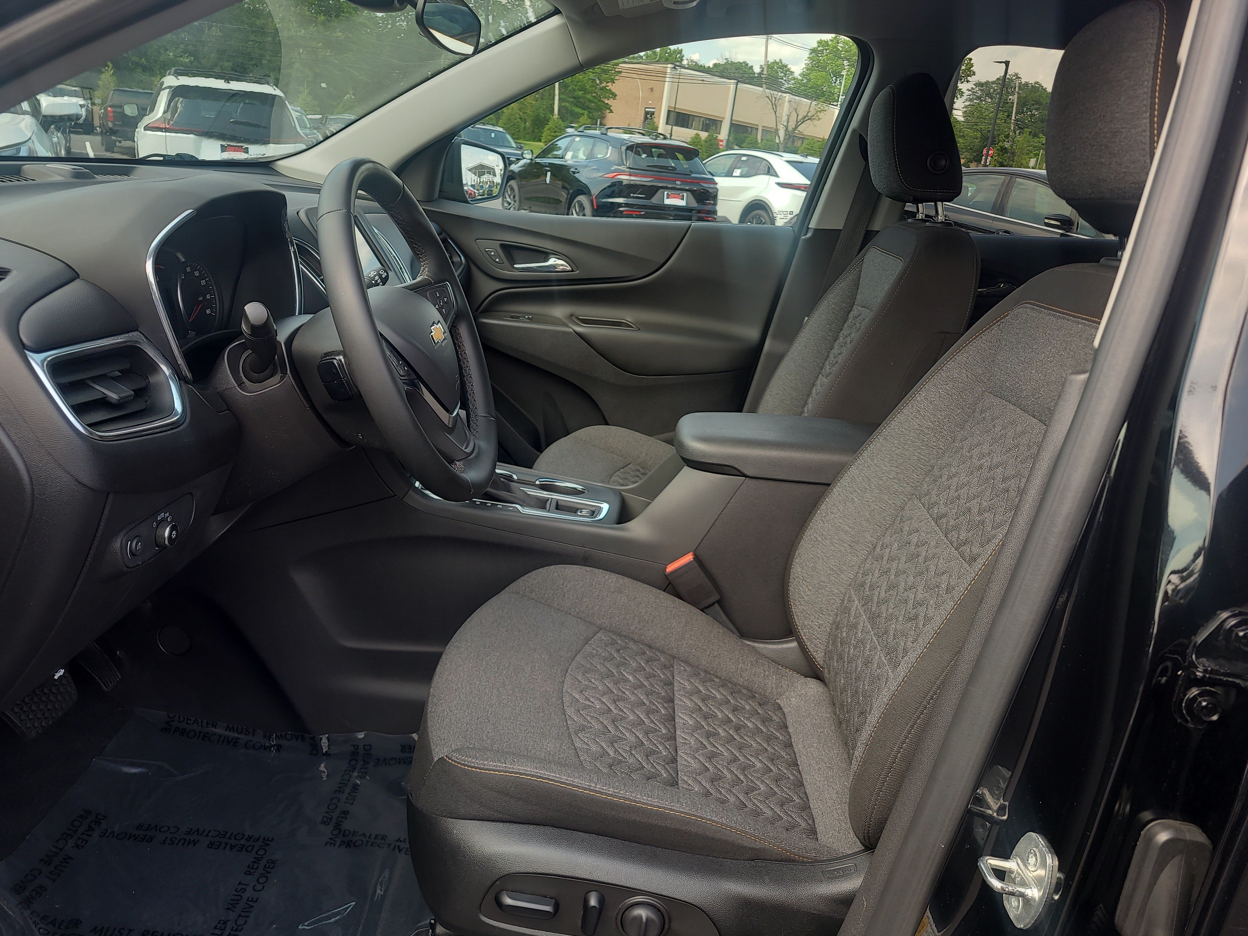 Used 2024 Chevrolet Equinox LT AWD/4WD image 16