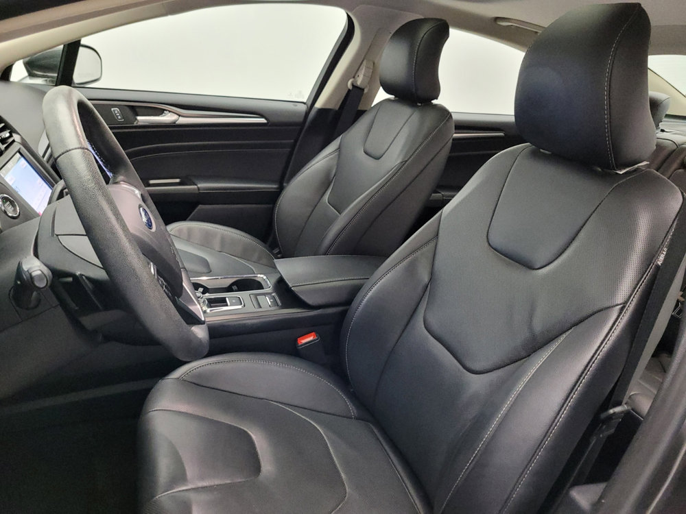 Used 2019 Ford Fusion Titanium image 17