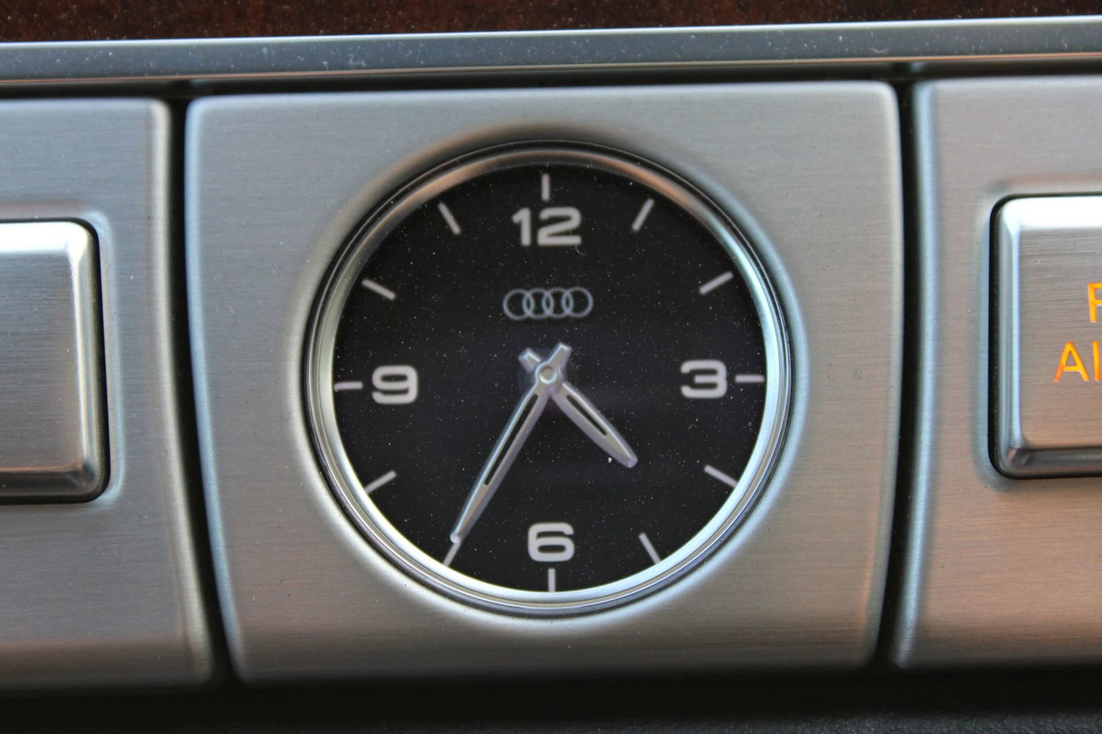 Used 2013 Audi A8 3.0T w/ Driver Assistance Pkg image 41