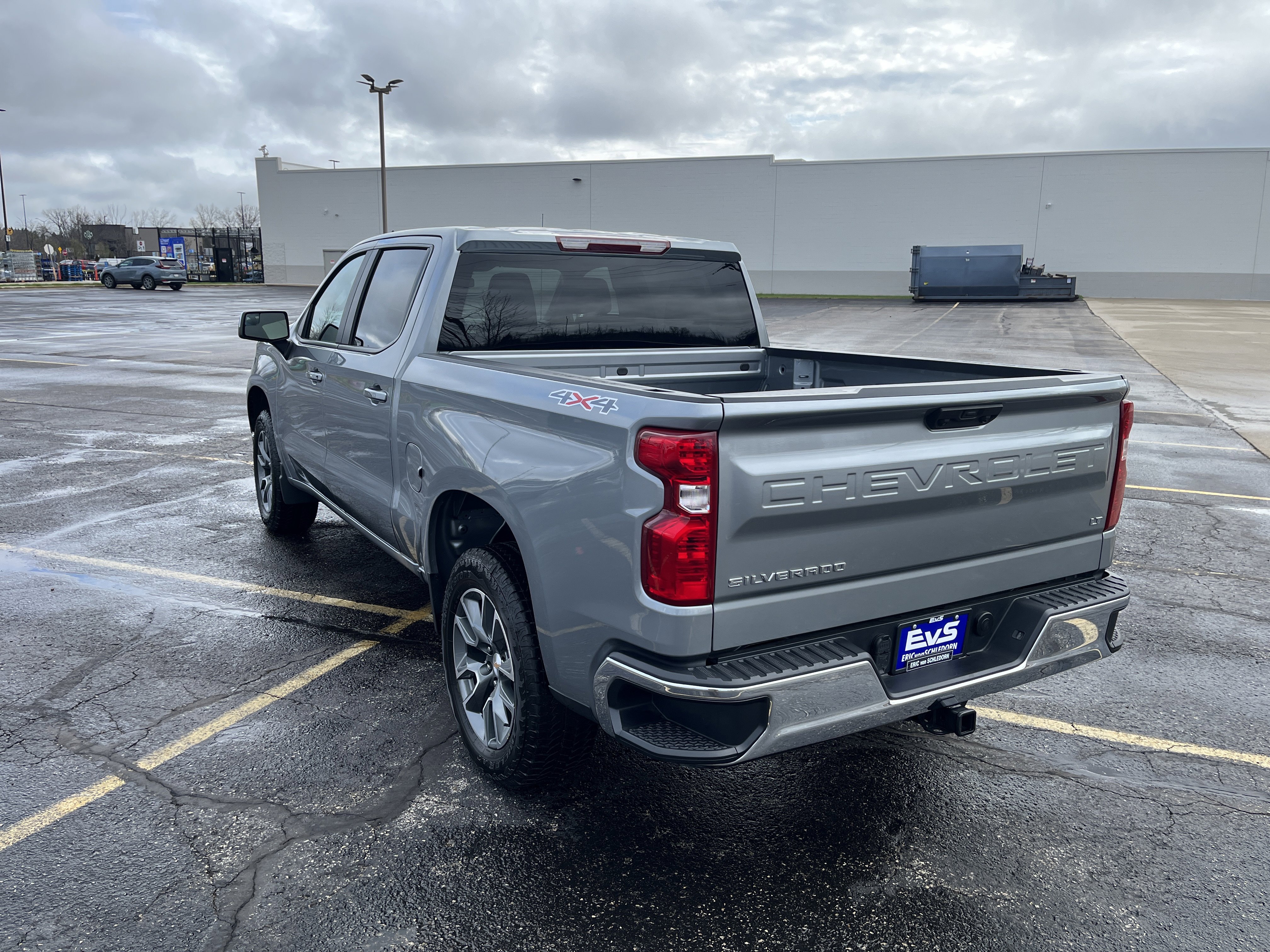Used 2026 Chevrolet Silverado 1500 LT image 4