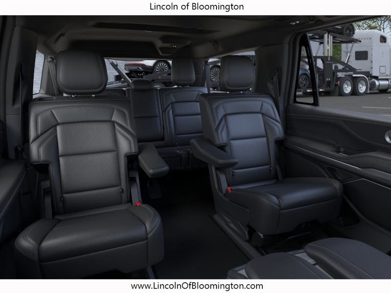 New 2026 Lincoln Navigator L Reserve AWD/4WD image 12