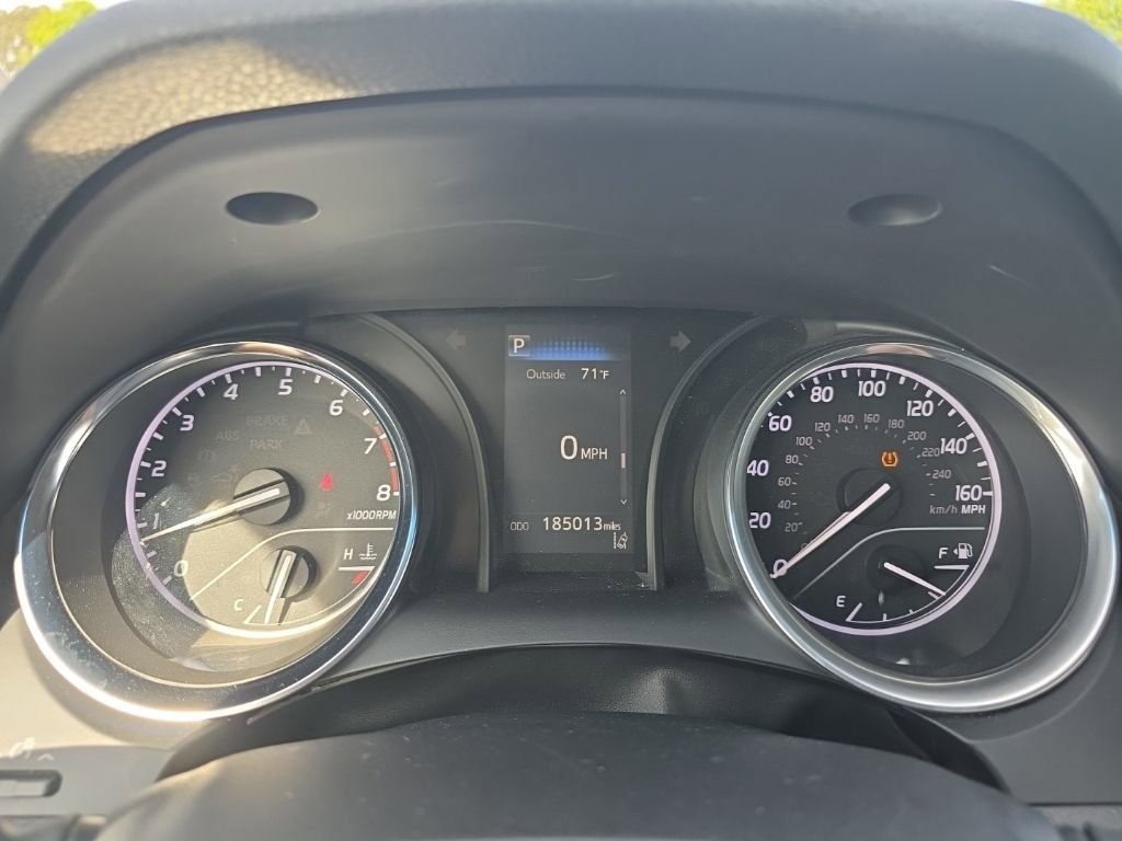 Used 2018 Toyota Camry SE FWD image 23