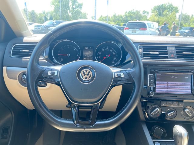 Used 2015 Volkswagen Jetta TDI SE FWD image 24