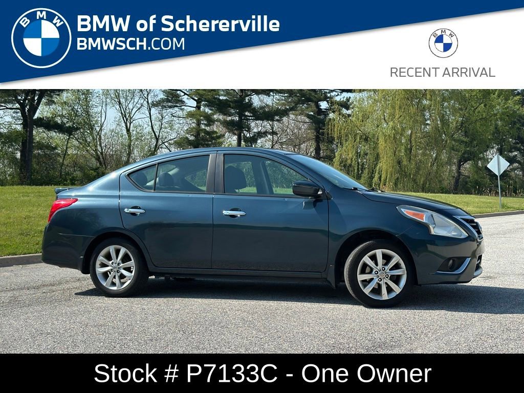 Used 2015 Nissan Versa FWD image 1