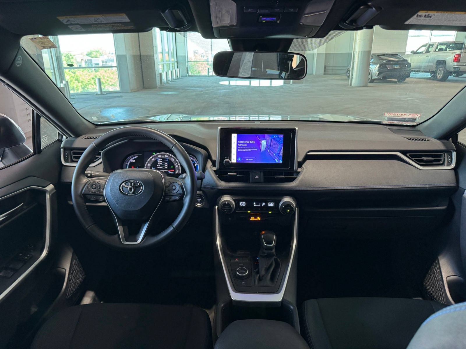 Used 2024 Toyota RAV4 SE AWD/4WD image 33