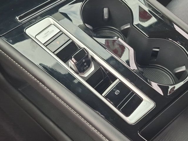 Used 2025 Volkswagen Atlas SE FWD image 19