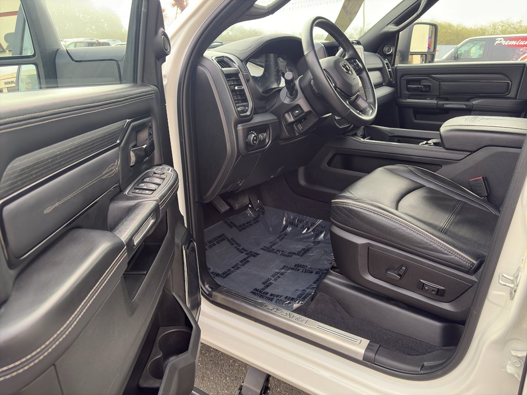 Used 2023 RAM 2500 Limited AWD/4WD image 7