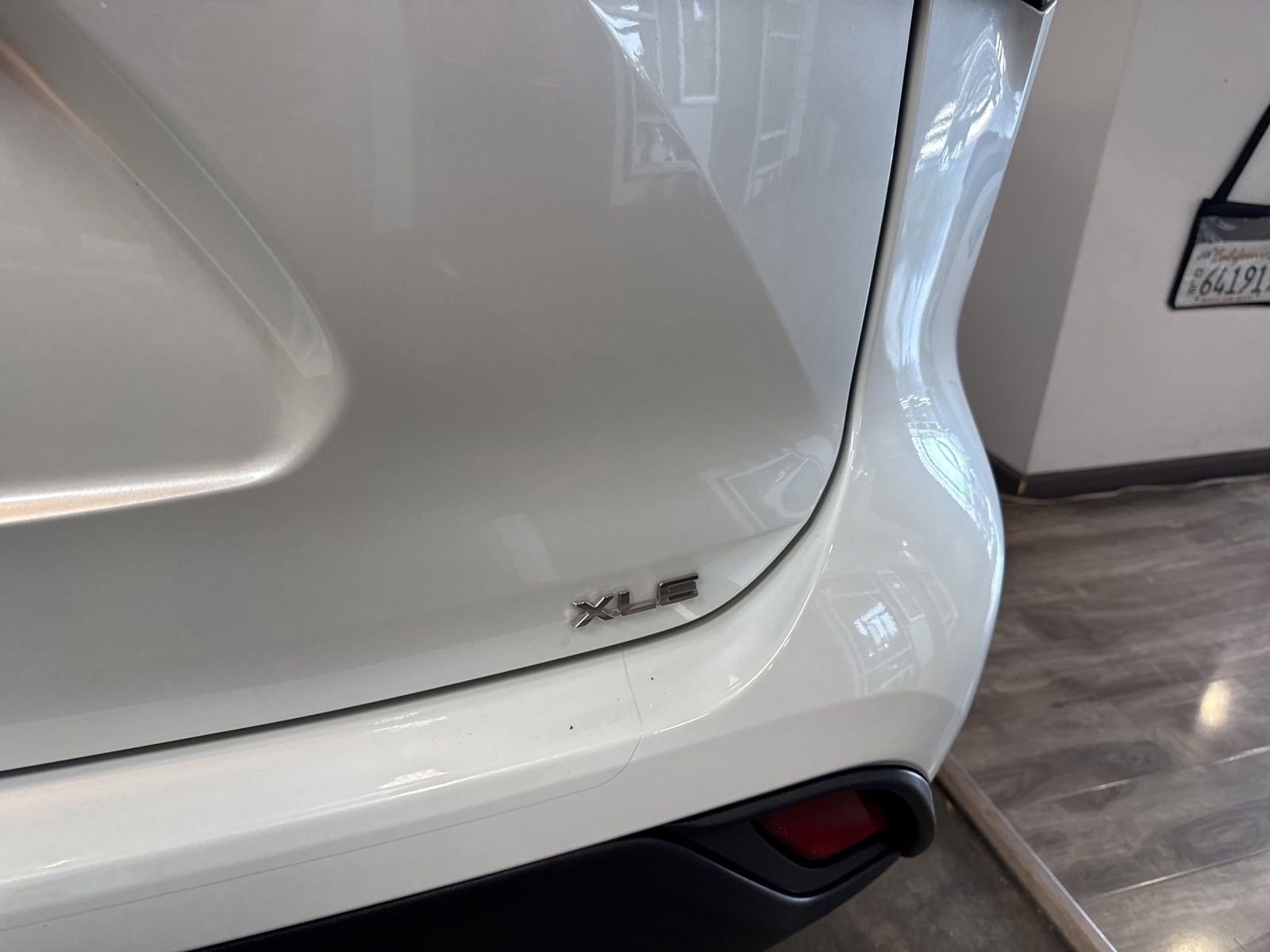 Used 2023 Toyota Highlander XLE image 18