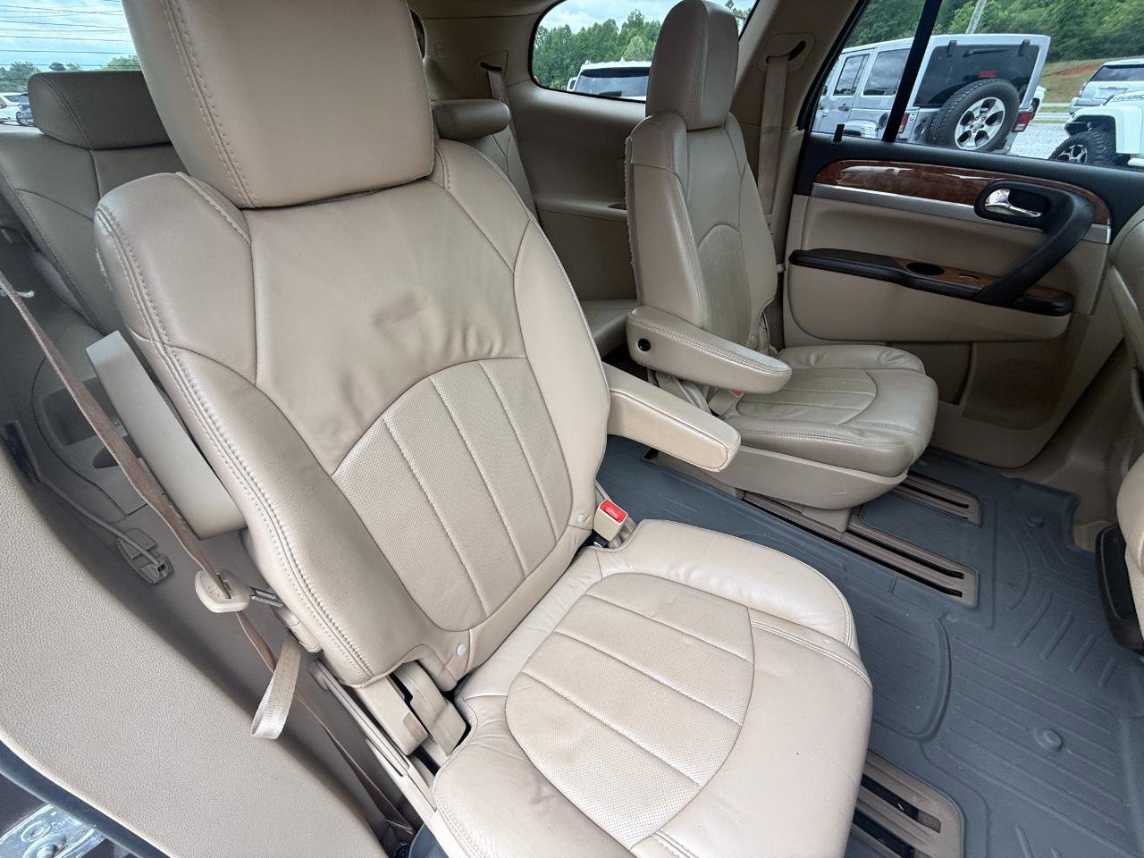 Used 2012 Buick Enclave Leather FWD image 8