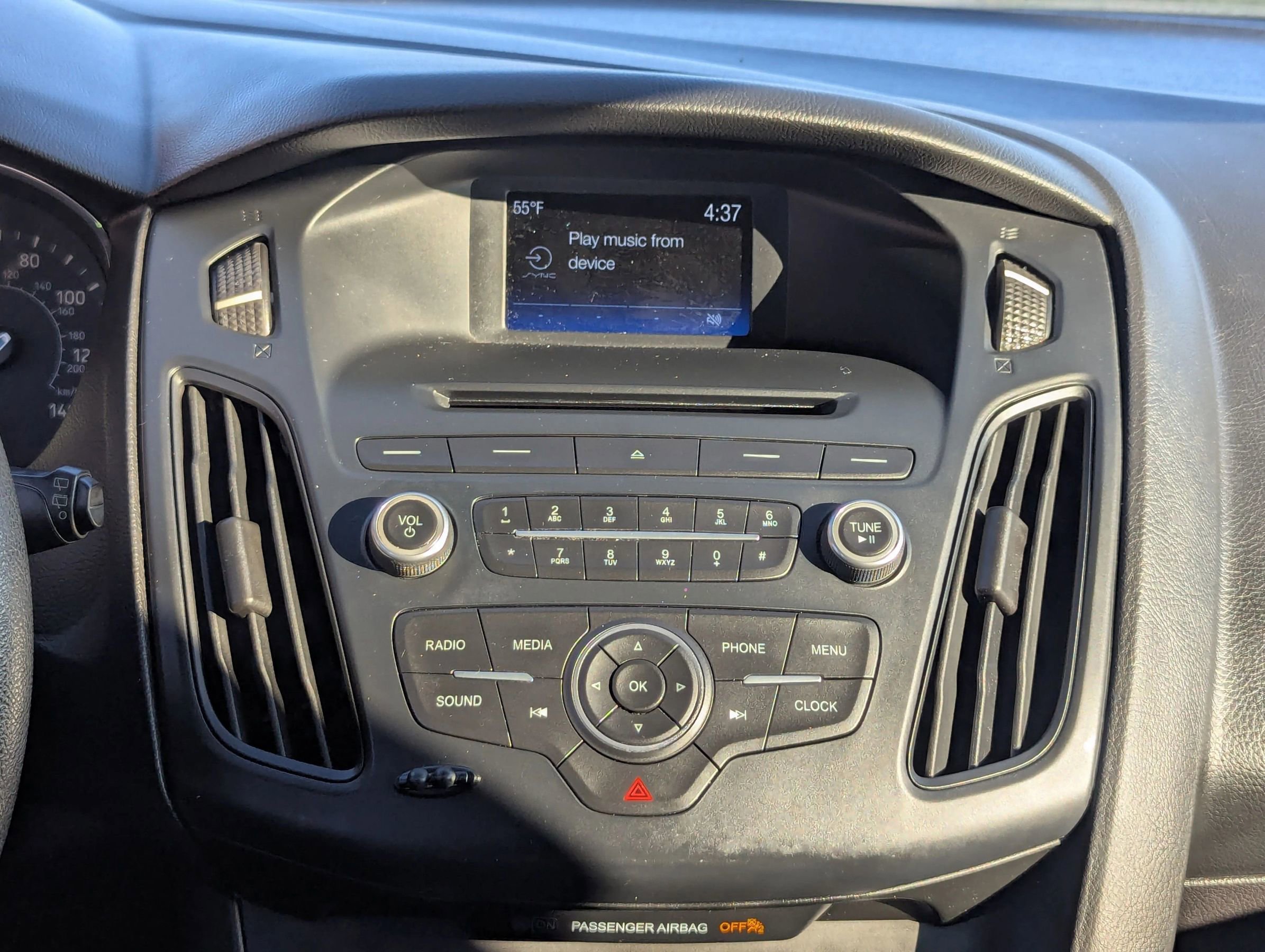 Used 2015 Ford Focus SE image 13