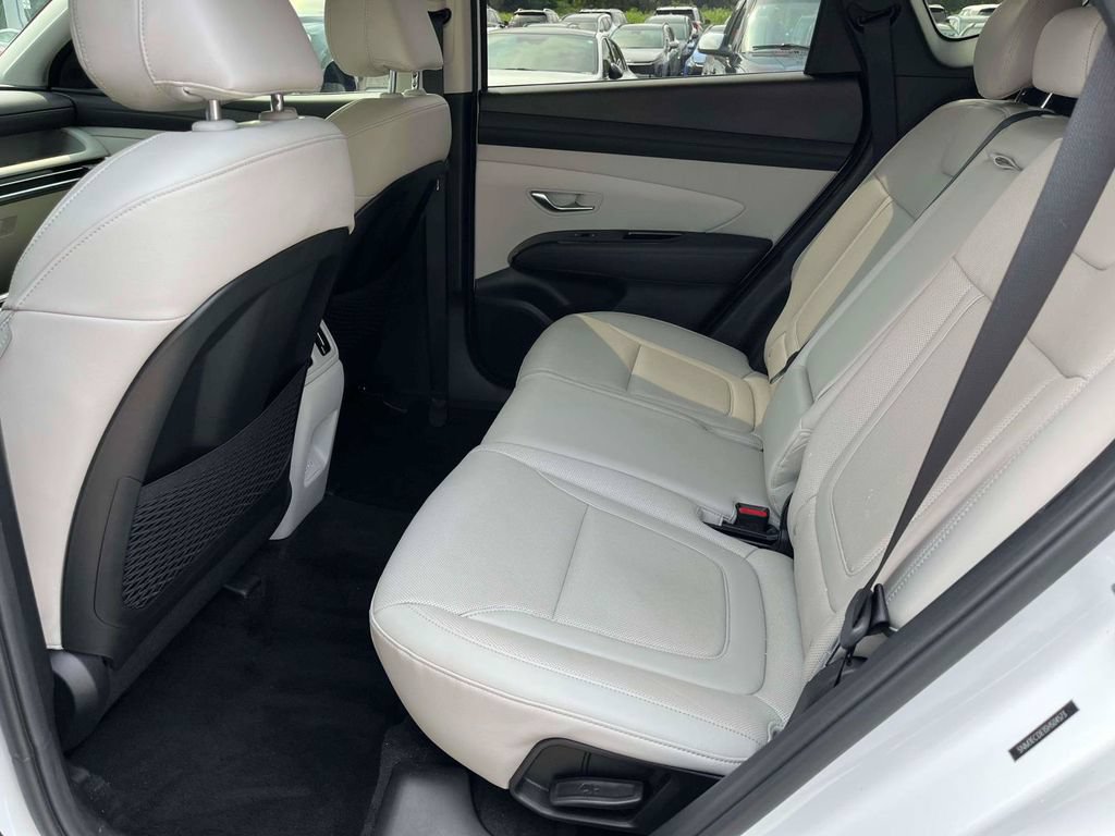 Used 2025 Hyundai Tucson Limited AWD/4WD image 6