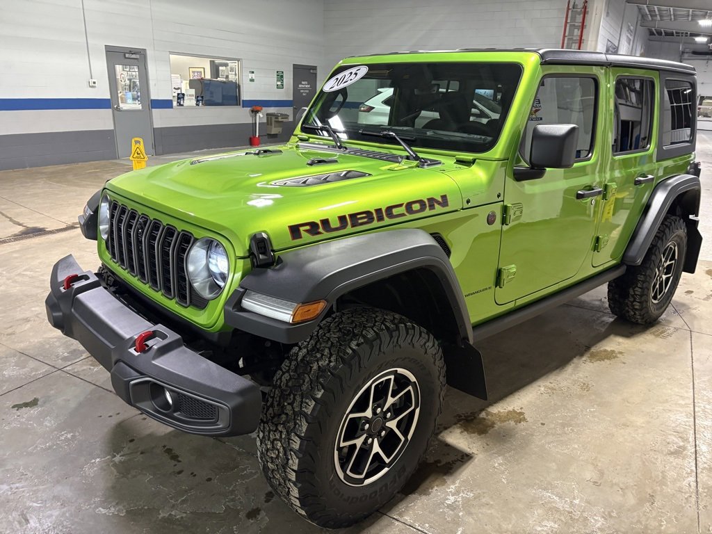 Used 2025 Jeep Wrangler Rubicon w/ Technology Group image 6