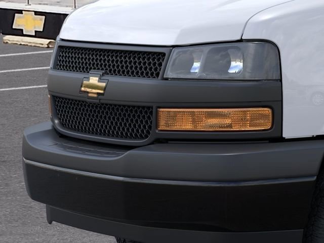 New 2026 Chevrolet Express 3500 RWD image 13