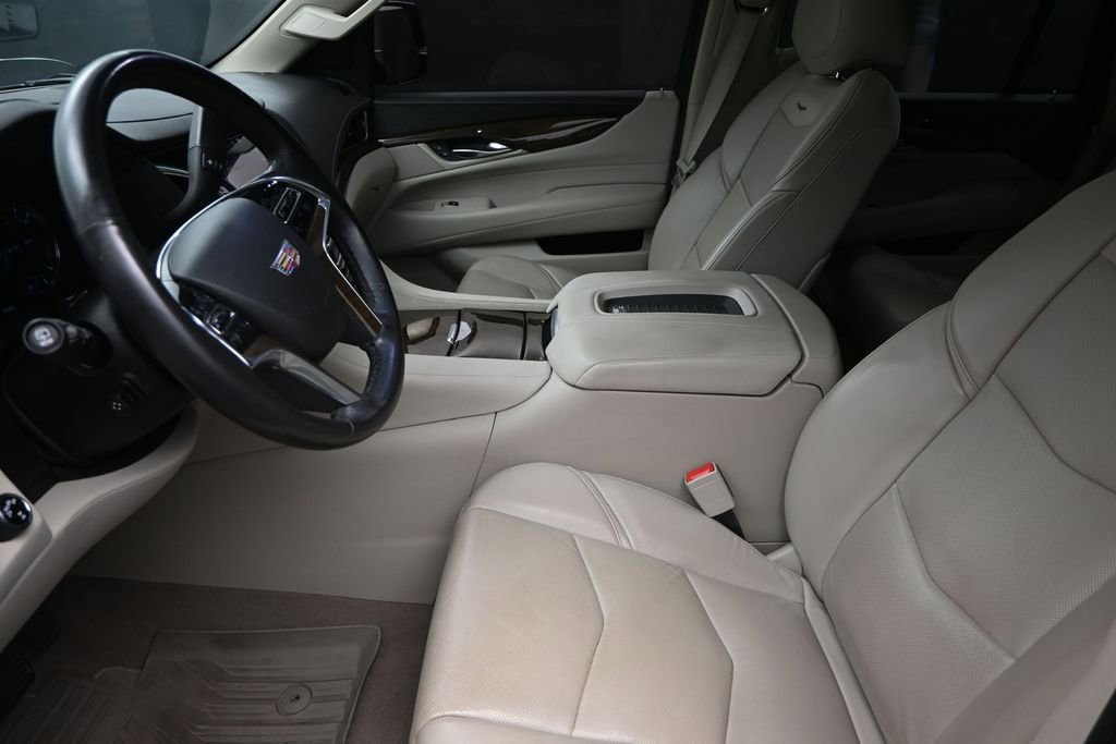 Used 2019 Cadillac Escalade Premium Luxury AWD/4WD image 13
