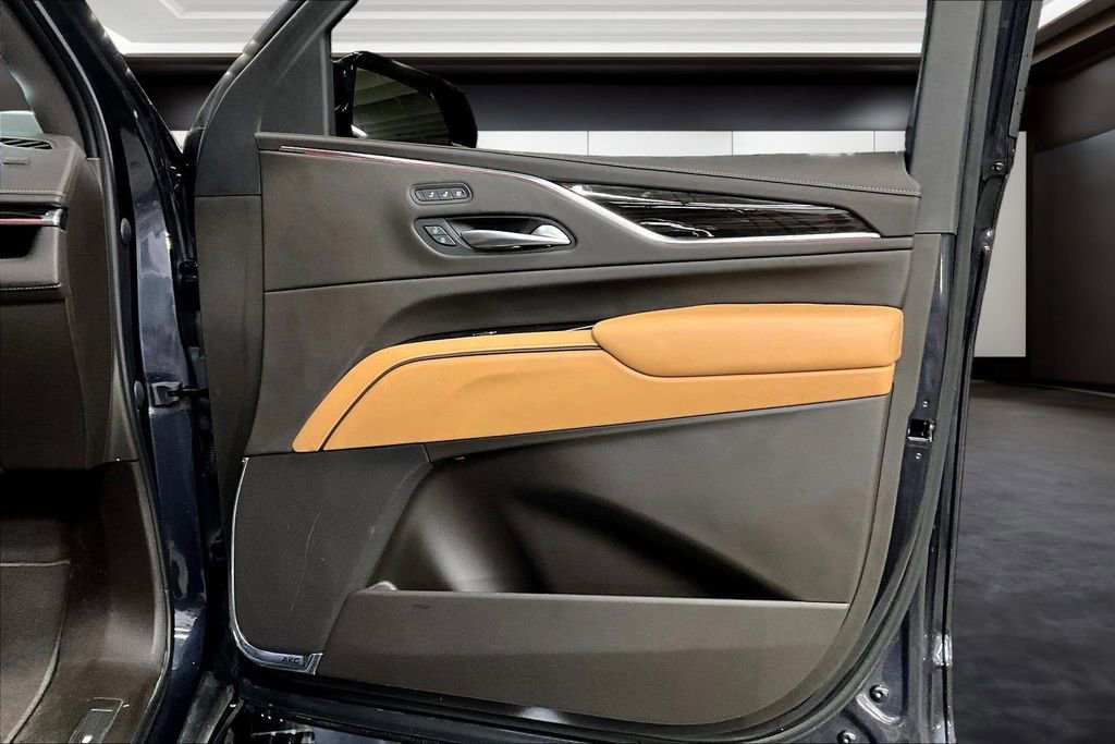 Certified 2023 Cadillac Escalade Sport w/ Touring Package image 29