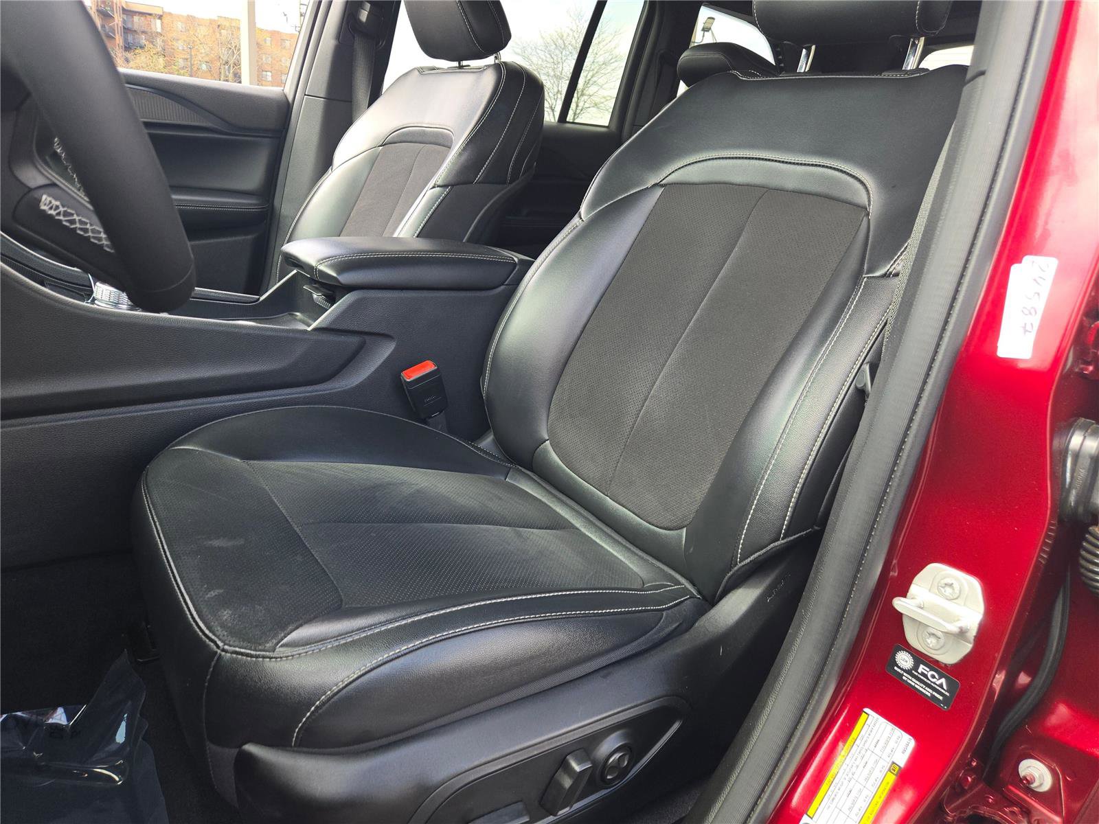 Certified 2024 Jeep Grand Cherokee Altitude image 29