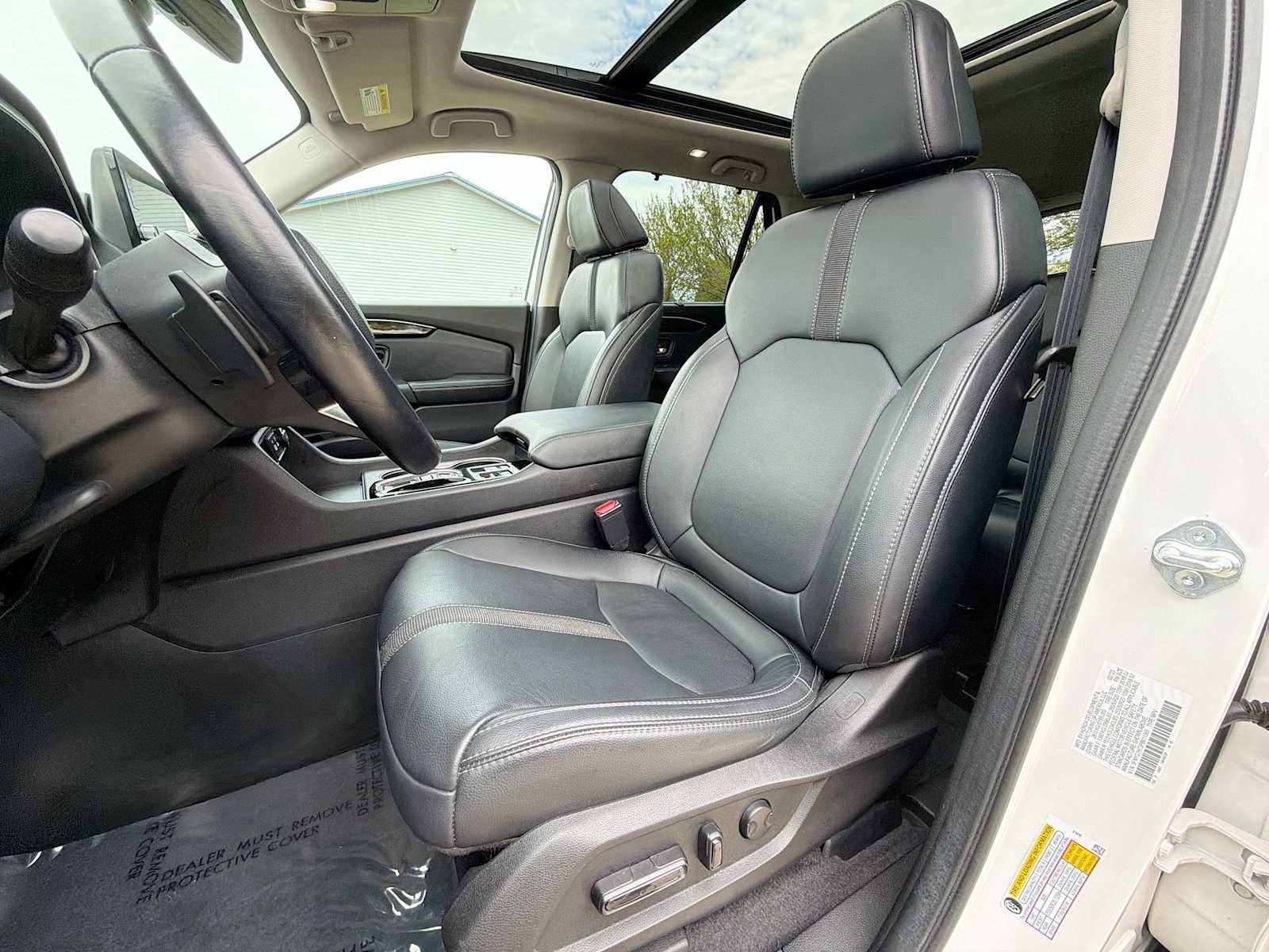 Used 2023 Honda Pilot Touring image 13