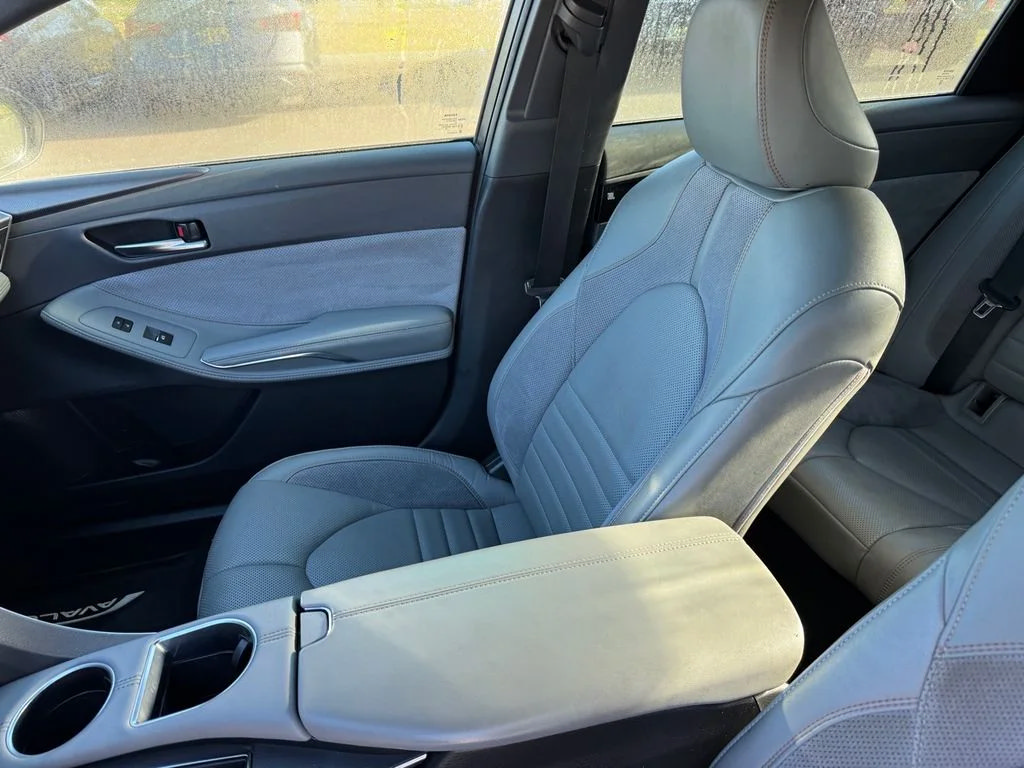 Used 2019 Toyota Avalon Touring w/ Advanced Safety Package FWD image 7