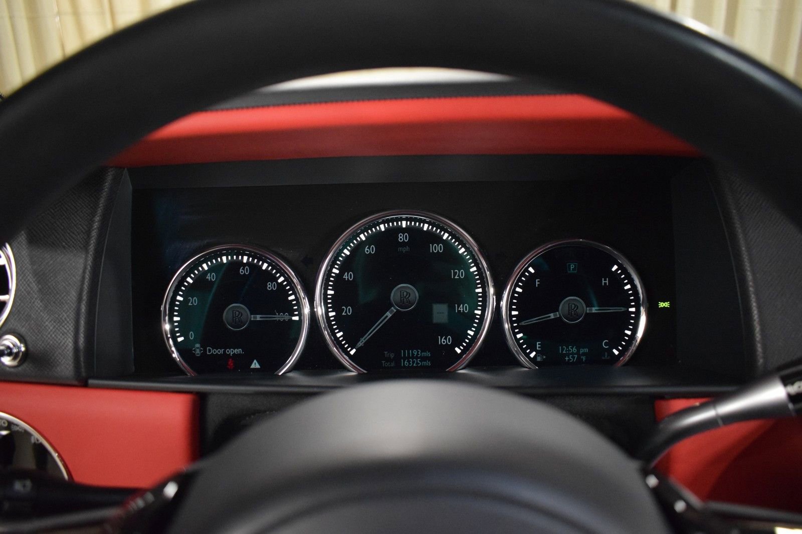 Certified 2022 Rolls-Royce Cullinan w/ Dynamic Package image 32