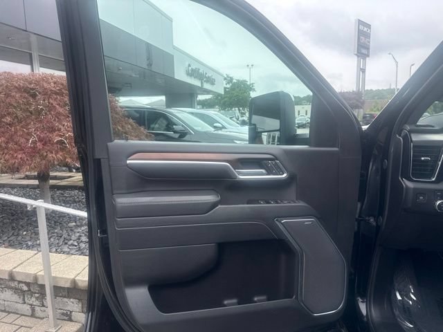 Used 2025 GMC Sierra 2500 Denali w/ Denali Reserve Package AWD/4WD image 13