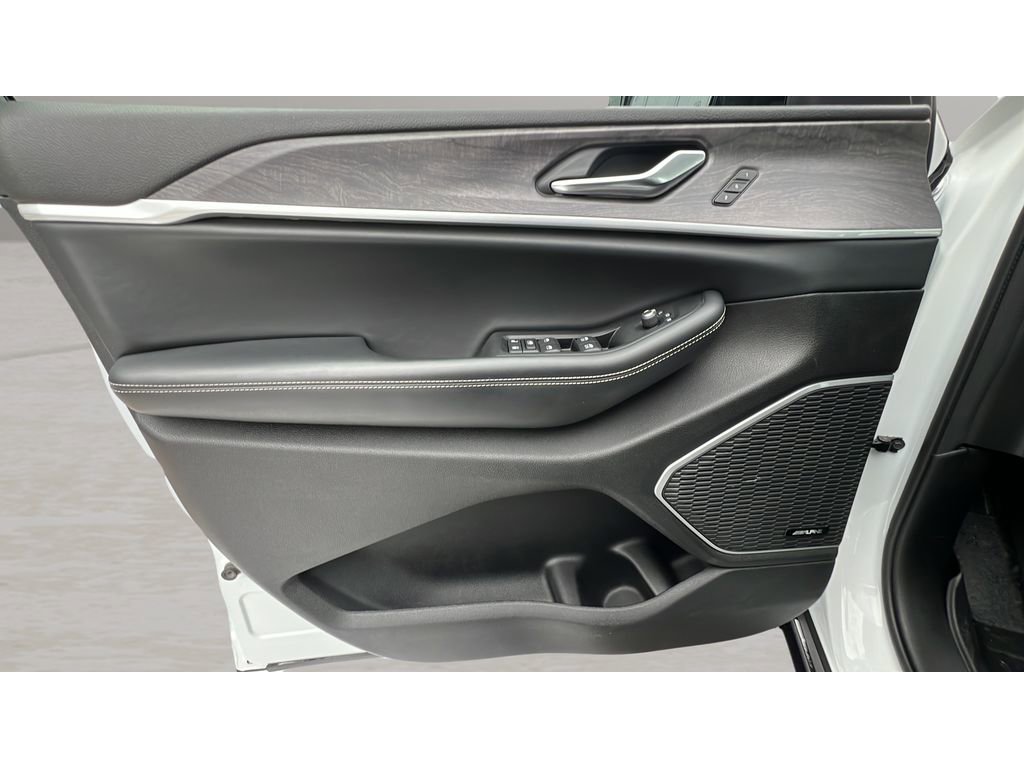 Used 2021 Jeep Grand Cherokee L Limited w/ Trailer Tow Group (B) image 26