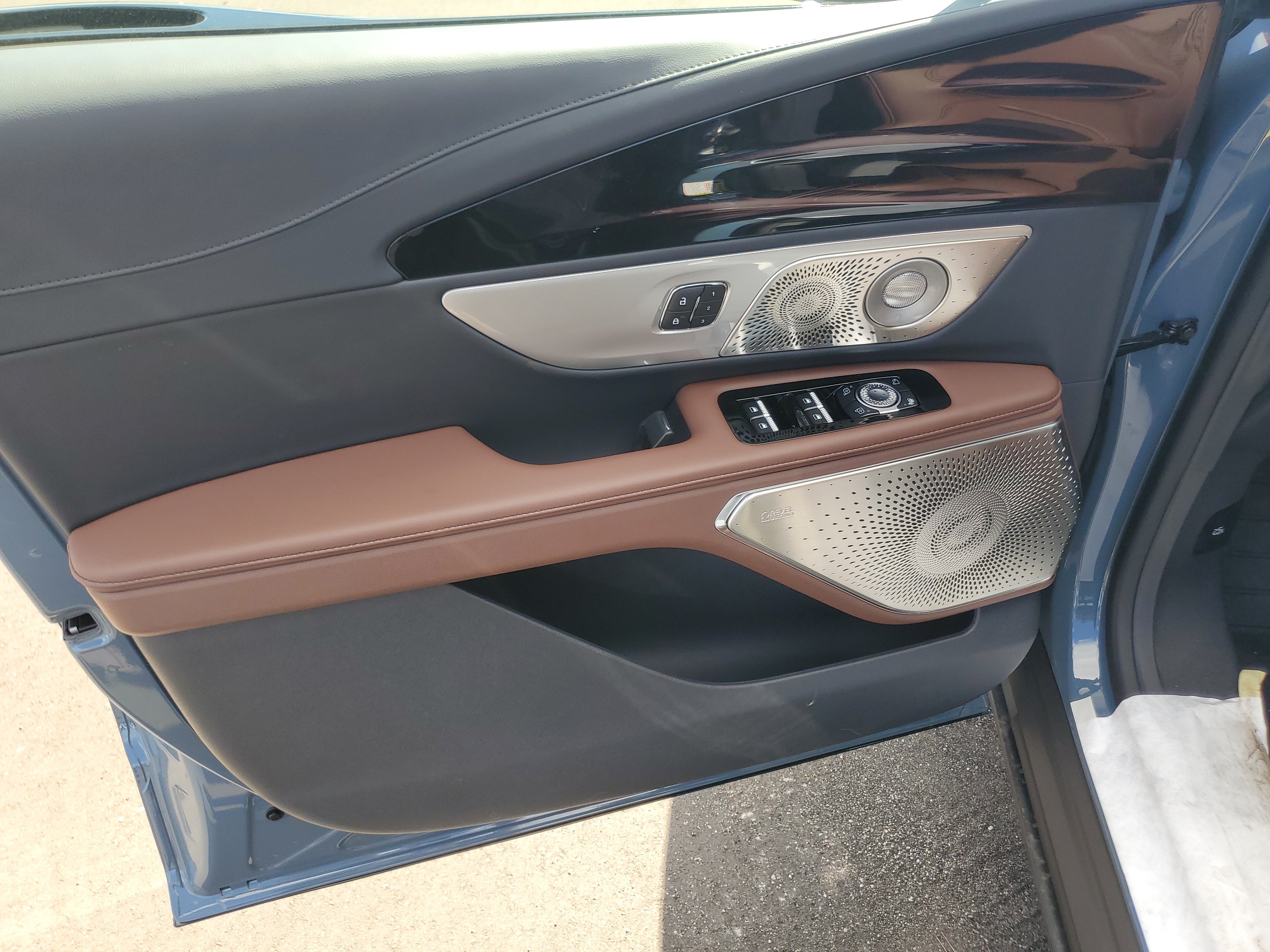 New 2026 Lincoln Nautilus Reserve AWD/4WD image 9