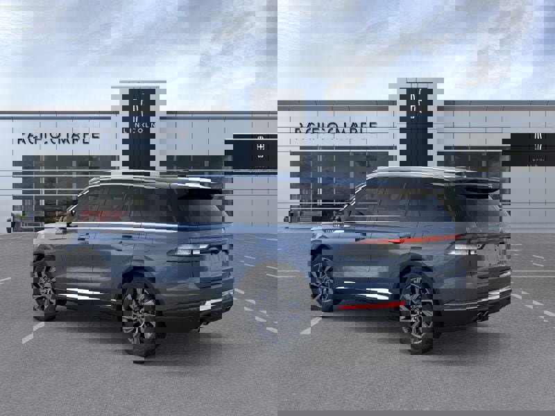 New 2026 Lincoln Aviator AWD image 4