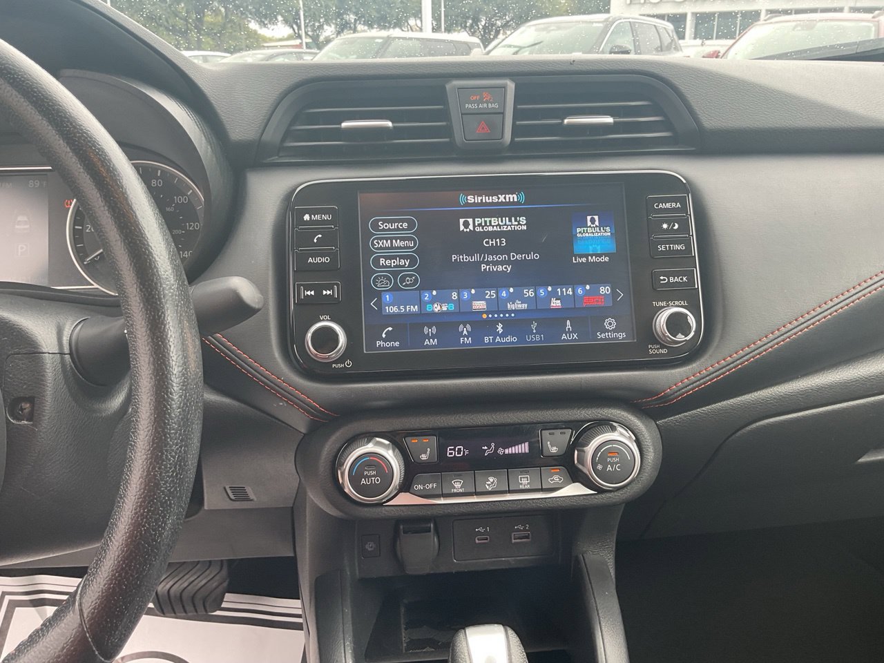 Used 2025 Nissan Versa SR FWD image 27