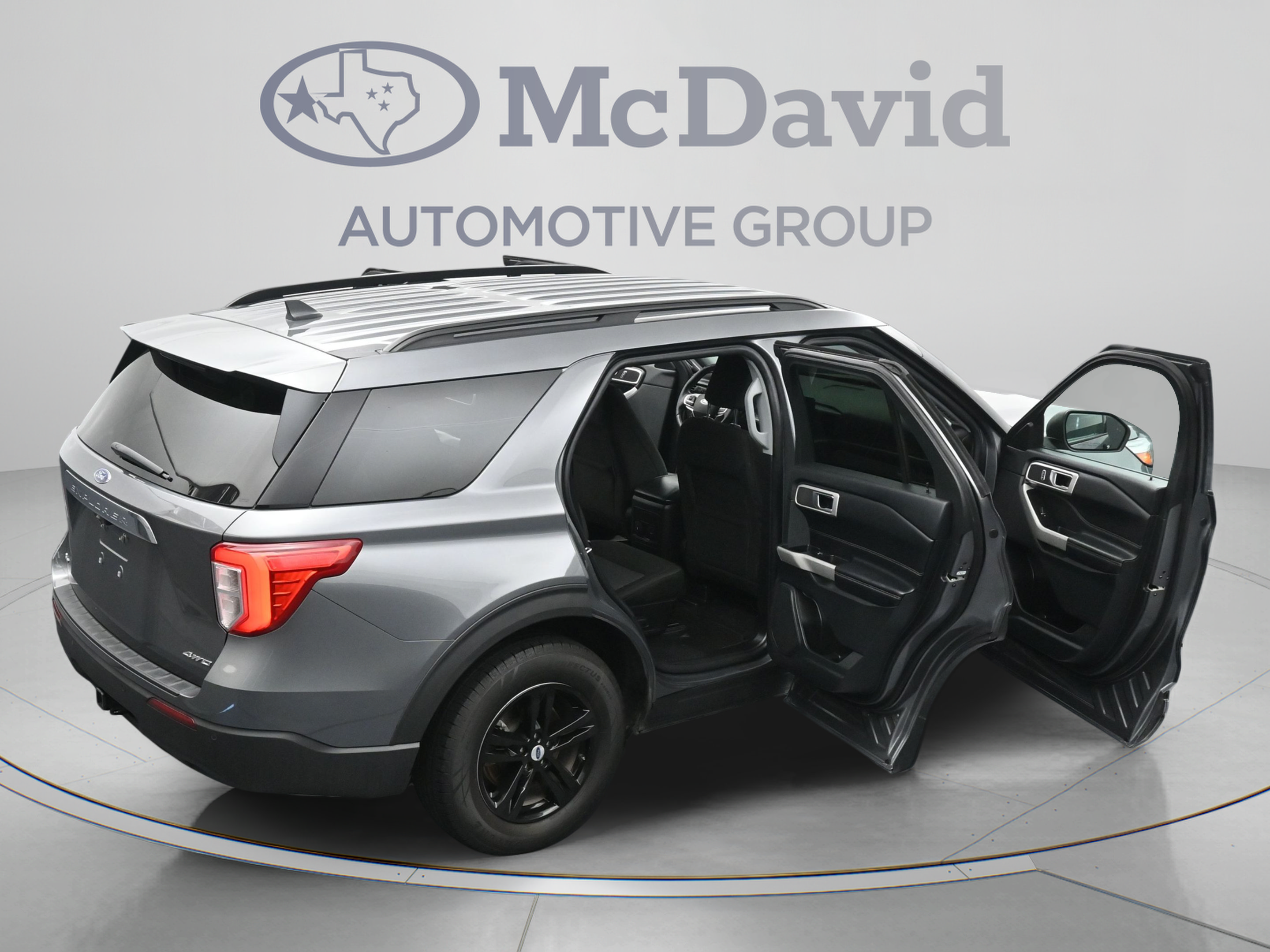 Used 2022 Ford Explorer XLT w/ Class IV Trailer Tow Package AWD/4WD image 46