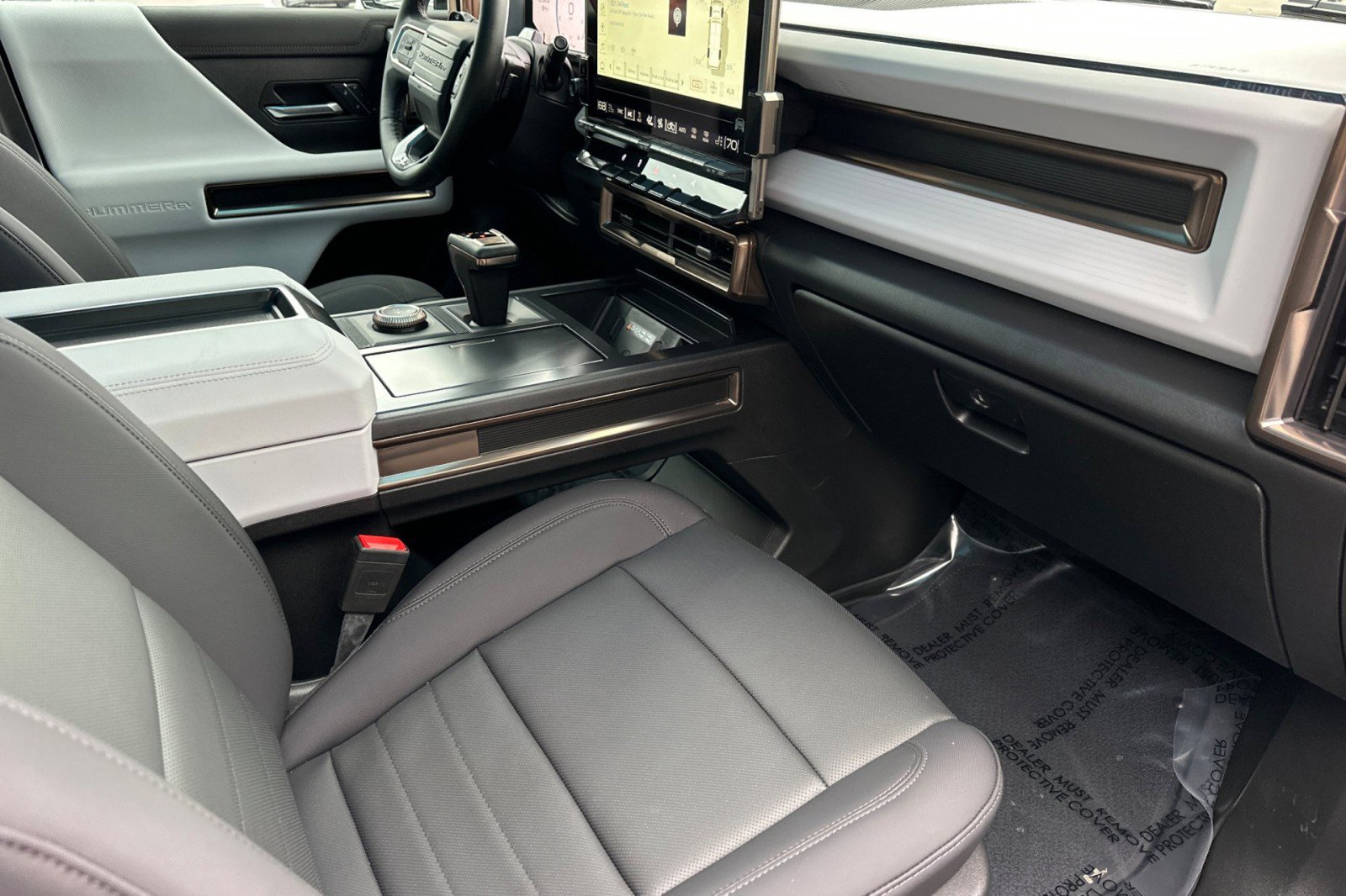 Used 2025 GMC Hummer EV 3X w/ LPO, Dark Essentials Package image 15