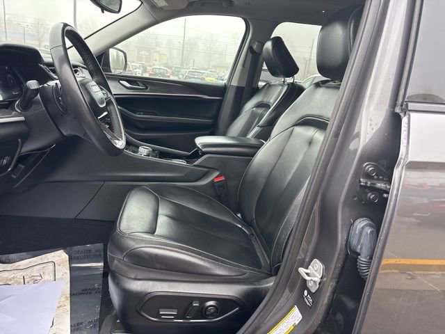 Used 2023 Jeep Grand Cherokee L Limited image 47