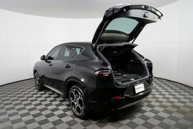 Used 2024 Alfa Romeo Tonale Ti w/ Active Assist Package AWD/4WD image 33