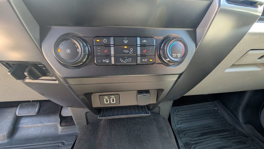 Used 2020 Ford F150 XLT w/ Equipment Group 302A Luxury AWD/4WD image 10