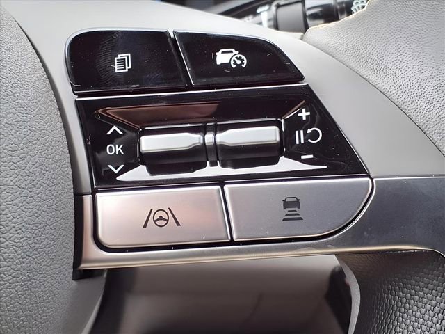 New 2026 Hyundai Elantra SEL Sport image 23