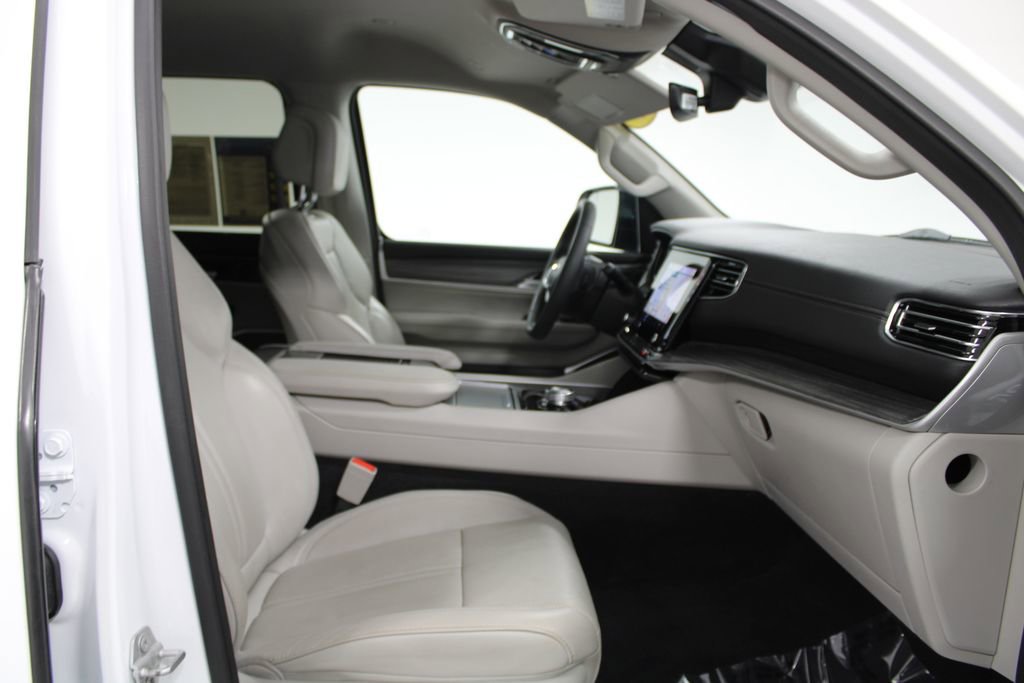 Used 2024 Jeep Wagoneer Series II image 29