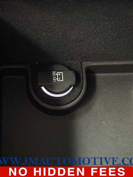 Used 2019 Chrysler 300 Limited w/ Safetytec Plus Group image 41