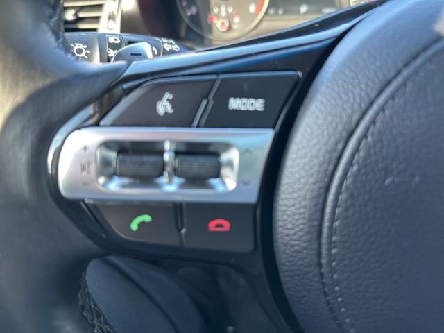 Used 2018 Kia Cadenza Limited image 18