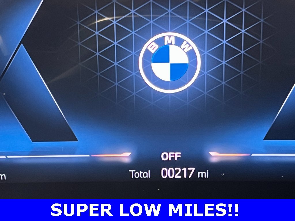 Used 2025 BMW 760i xDrive 760i xDrive w/ Premium Package image 2