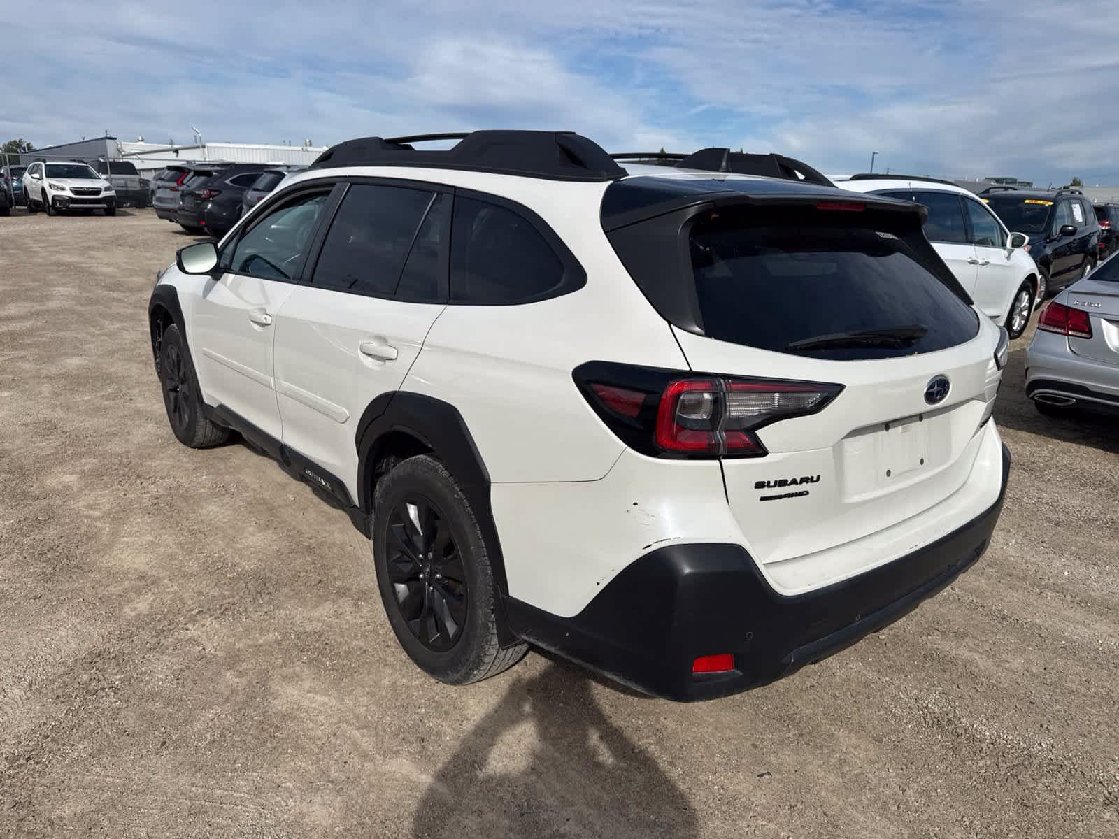 Certified 2023 Subaru Outback Onyx Edition AWD/4WD image 2