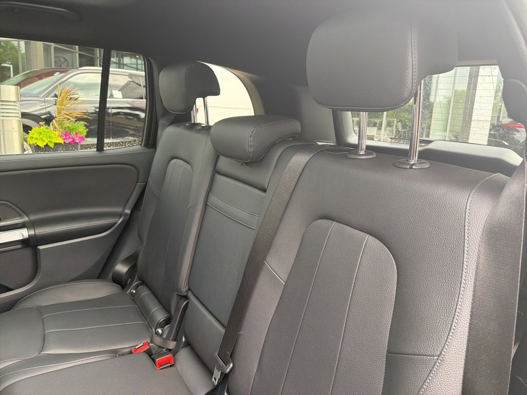 Used 2025 Mercedes-Benz GLB 250 image 14
