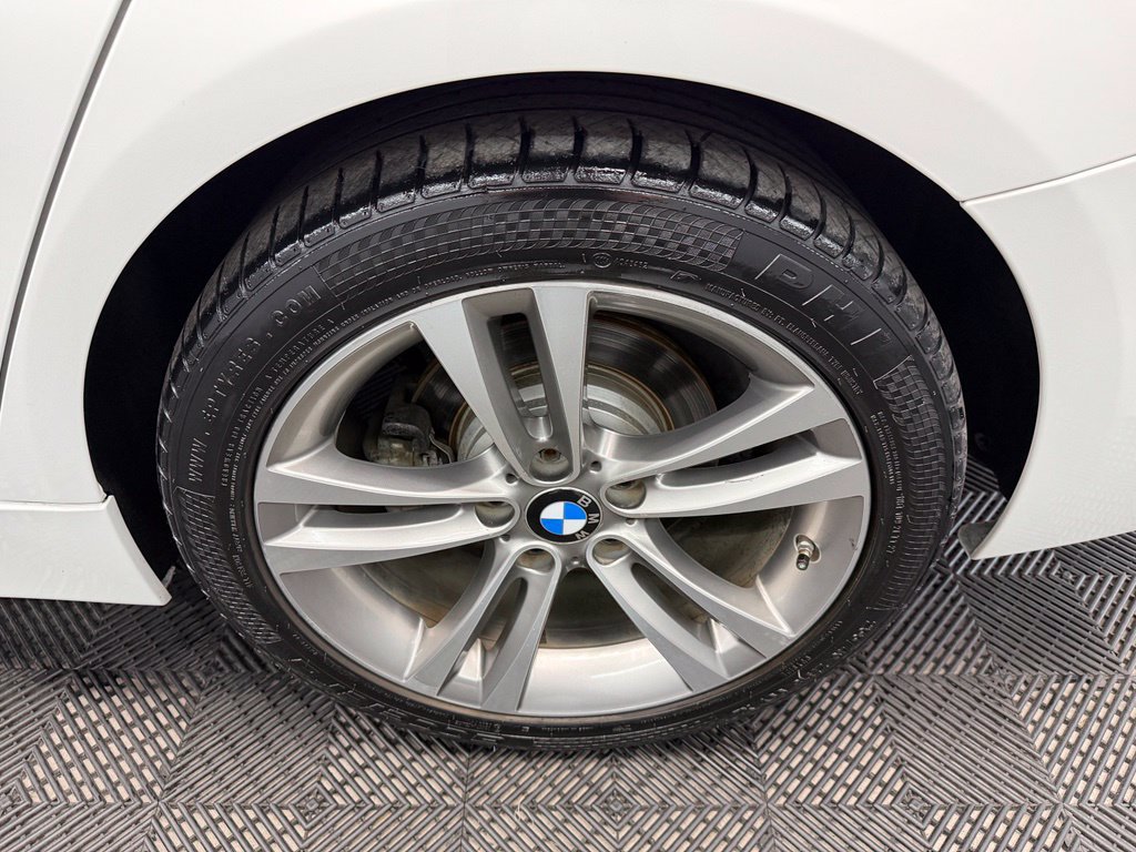 Used 2017 BMW 330i Sedan RWD image 20