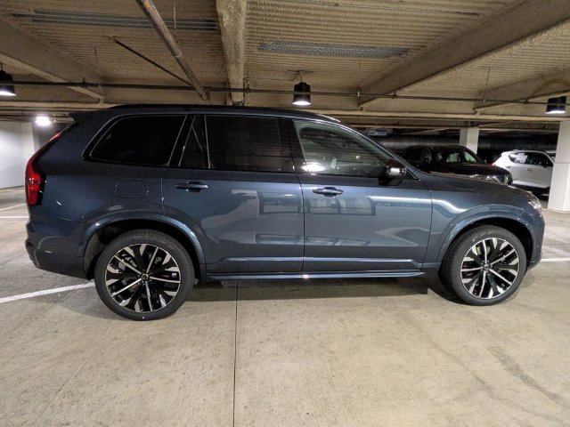 New 2026 Volvo XC90 T8 Ultra w/ Protection Package AWD/4WD image 2